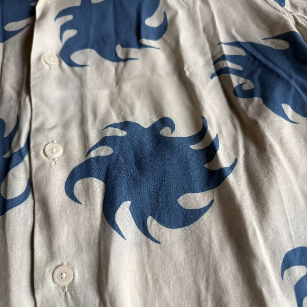 OAS Cream/ Blue Wave Print Camp Collar Resort Shirt - Men's Large - Picture 2 of 5